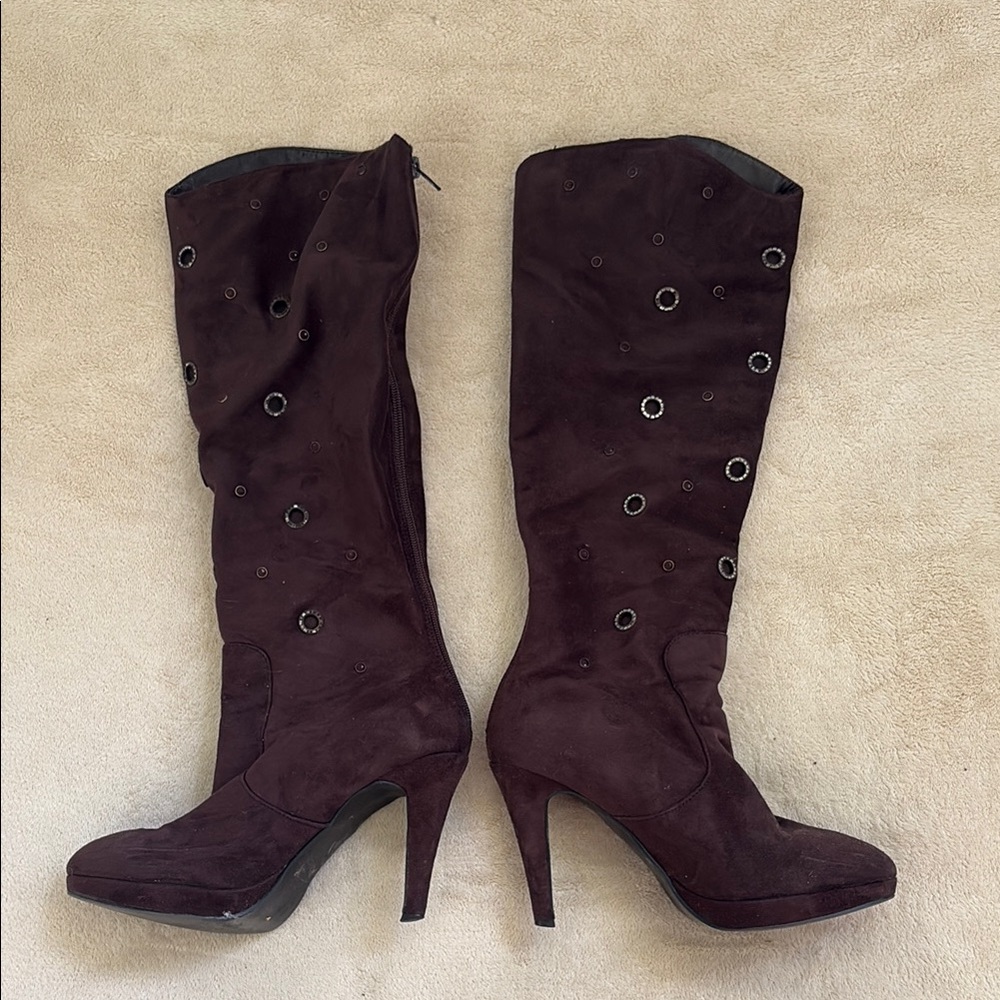Italian Shoemakers Brown Heeled Boots Sleek Design